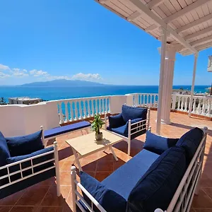 Seaside Jon Apartment Sarande